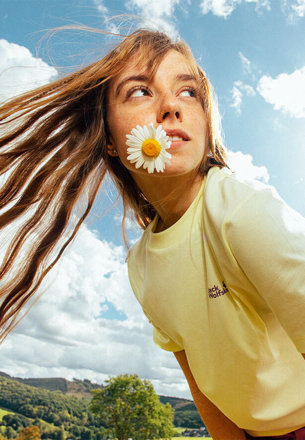 CELEBRATE THE PAW ORIGINAL T W